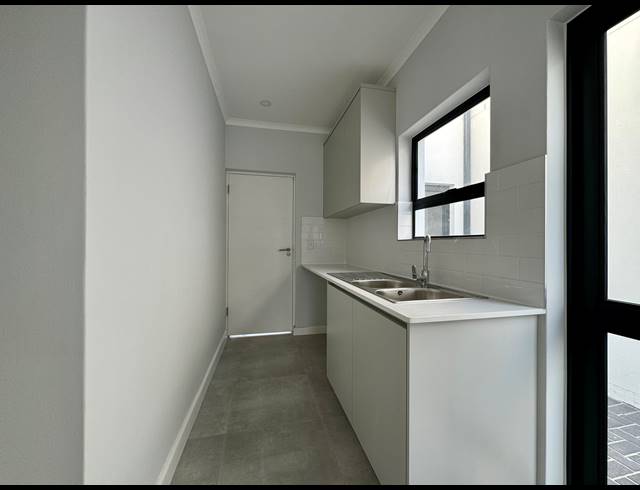 4 BEDROOM HOUSE FOR SALE IN SANDOWN